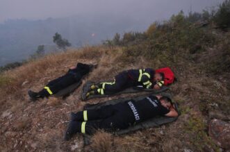 Makarska: Umorni vatrogasci dočekali su jutro na požarištu