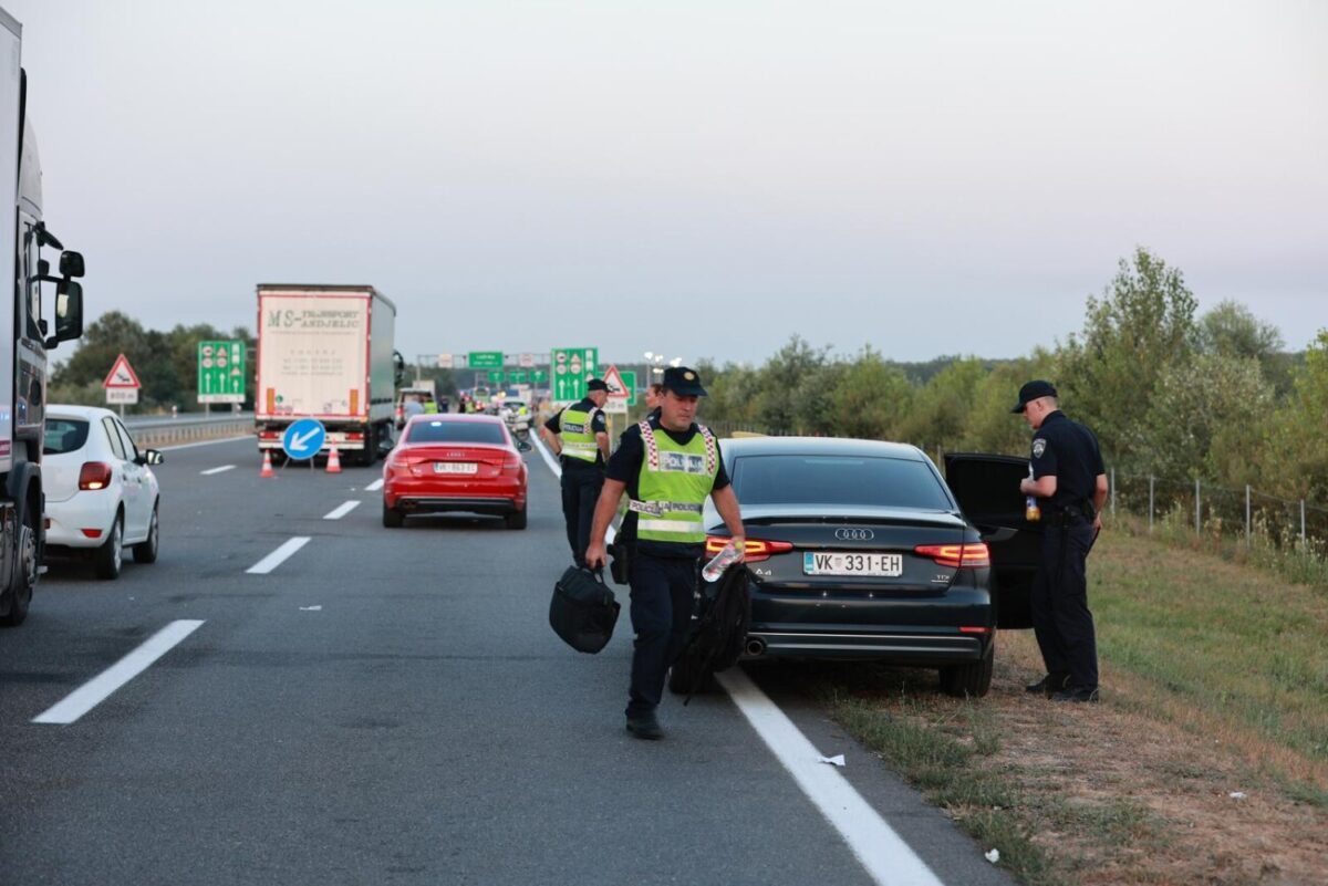 Županja: Policajka službenim motocikom pregazila pješaka