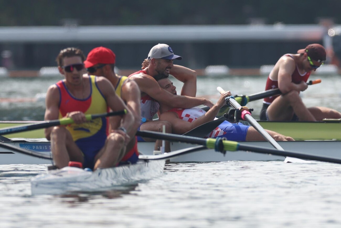 Pariz: Braća Sinković osvojila zlato na Olimpijskim igrama u dvojcu bez kormilara Pariz: Braća Sinković osvojila zlato na Olimpijskim igrama u dvojcu bez kormilara