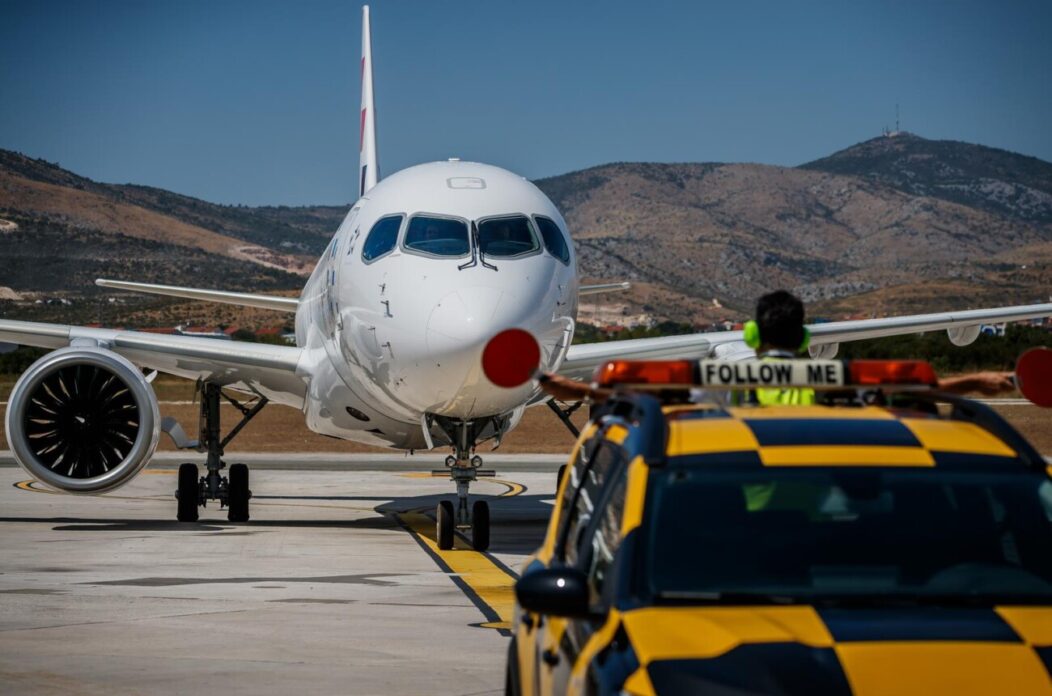 Kaštel Štafilić: Doček novog aviona u floti Croatia Airlinesa Airbus A220 na redovnoj liniji Zagreb – Split Kaštel Štafilić: Doček novog aviona u floti Croatia Airlinesa Airbus A220 na redovnoj liniji Zagreb – Split
