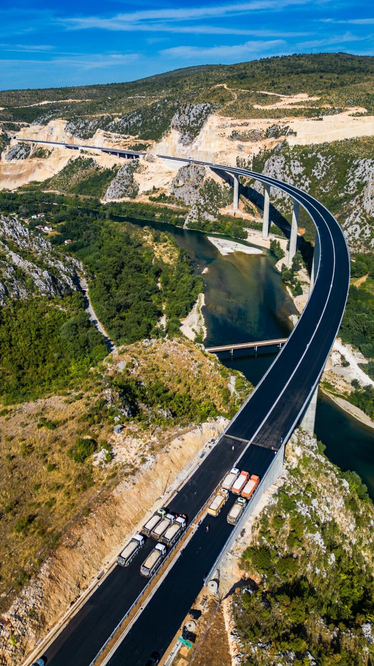 Čapljina: Kamioni testirali most “Hercegovina” na dionici Počitelj – Zvirovići Čapljina: Kamioni testirali most “Hercegovina” na dionici Počitelj – Zvirovići