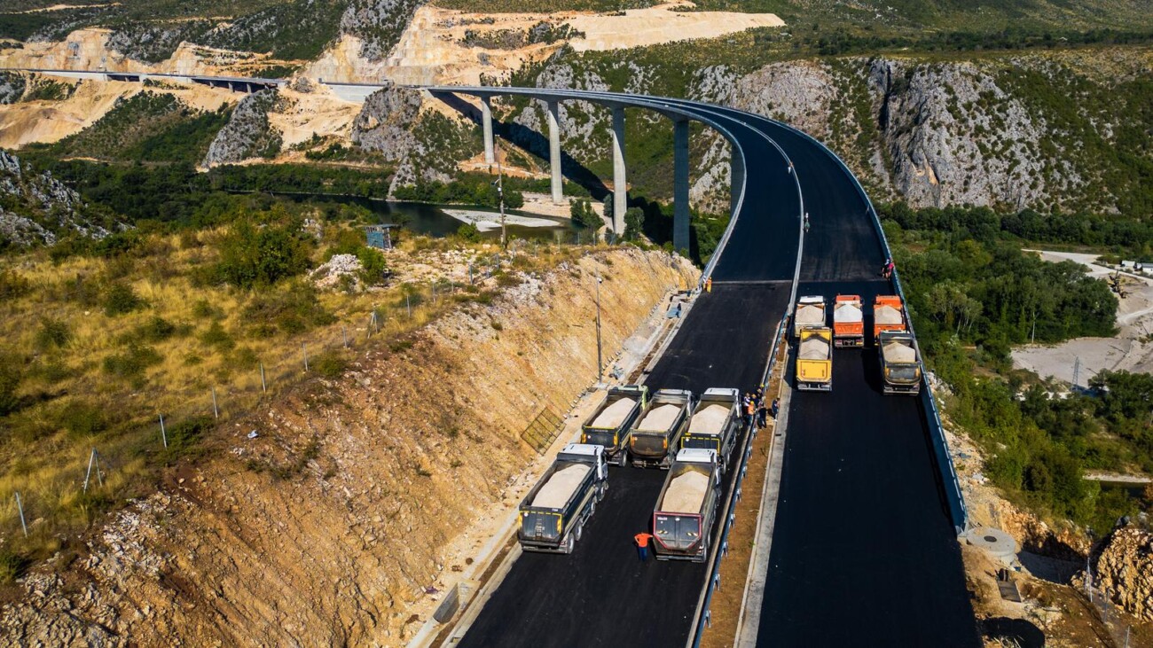 Čapljina: Kamioni testirali most “Hercegovina” na dionici Počitelj – Zvirovići Čapljina: Kamioni testirali most “Hercegovina” na dionici Počitelj – Zvirovići