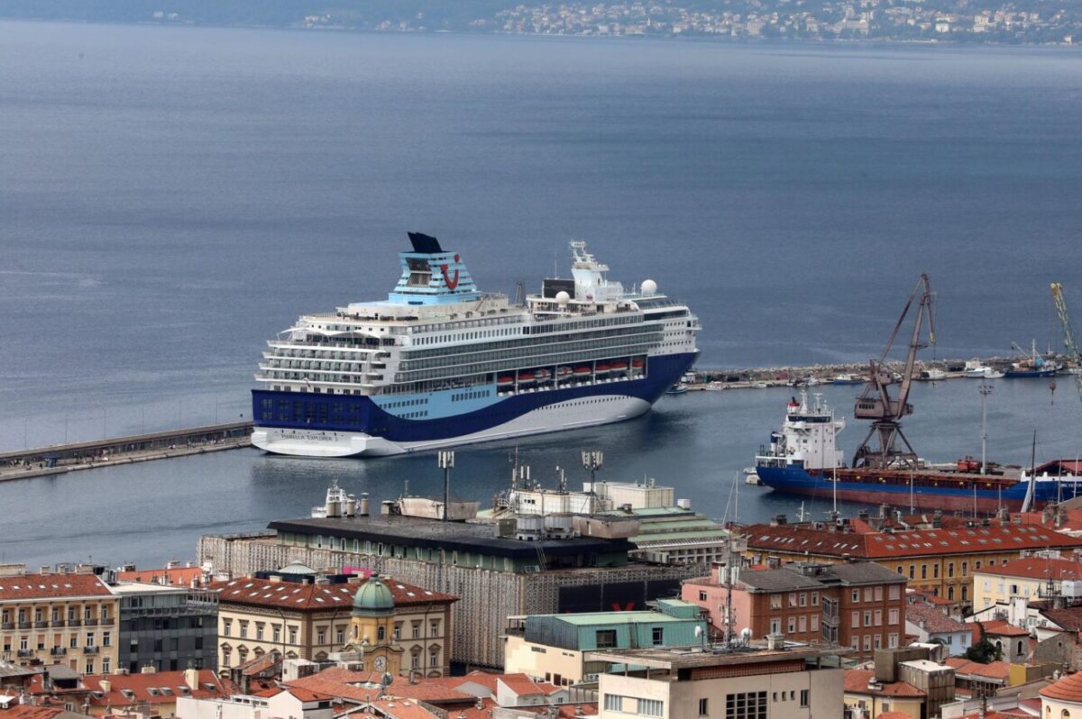 Rijeka: Kruzer Marella Explorer 2 u rije?koj luci