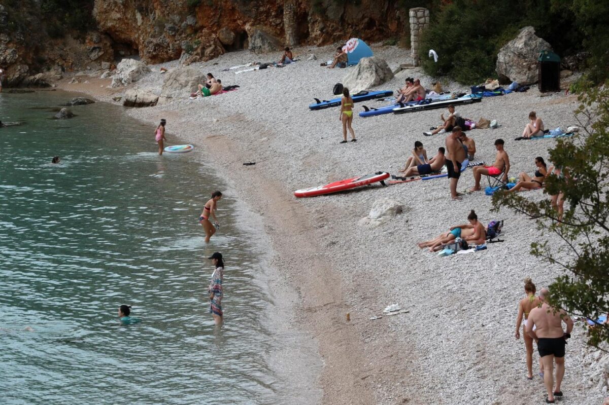 Rijeka: Rijetki kupa?i na plai Nova voda