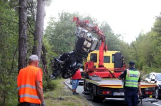 Klana: Dvije osobe poginule u slijetanju motocikla s ceste nedaleko od Rijeke