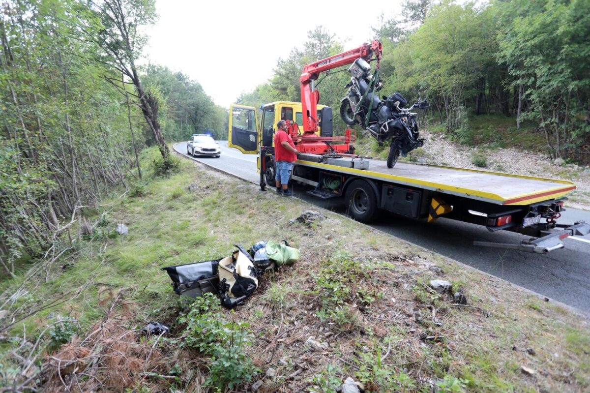 Klana: Dvije osobe poginule u slijetanju motocikla s ceste nedaleko od Rijeke