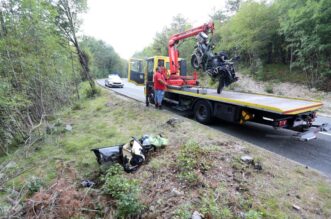 Klana: Dvije osobe poginule u slijetanju motocikla s ceste nedaleko od Rijeke