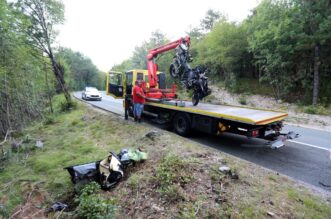 Klana: Dvije osobe poginule u slijetanju motocikla s ceste nedaleko od Rijeke