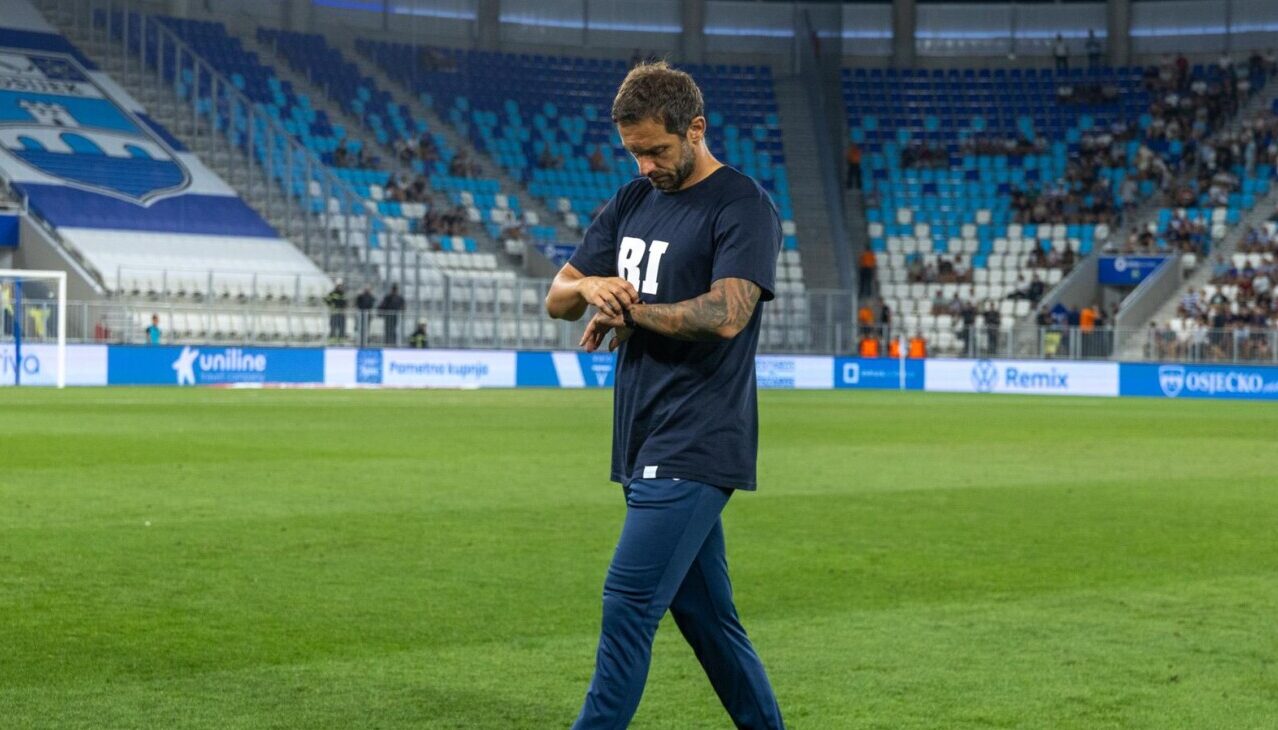 Osijek i Rijeka sastali se u 4. kolu SuperSport HNL-a Osijek i Rijeka sastali se u 4. kolu SuperSport HNL-a