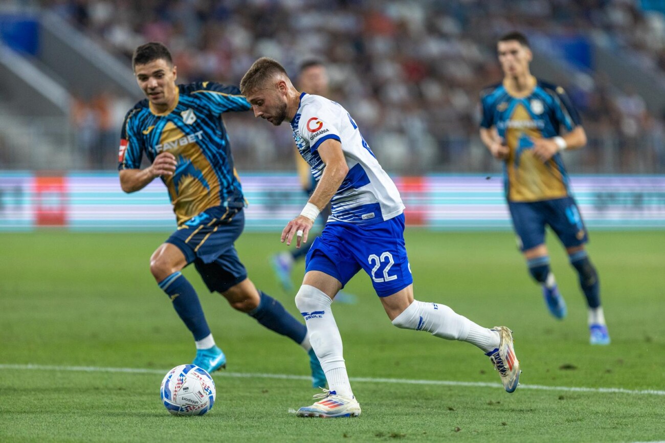 Osijek i Rijeka sastali se u 4. kolu SuperSport HNL-a Osijek i Rijeka sastali se u 4. kolu SuperSport HNL-a