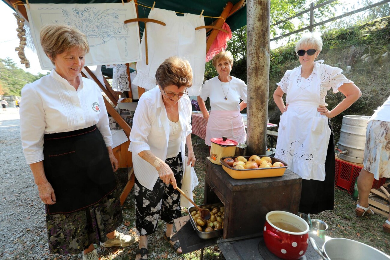 Učka: 16. Učkarski samanj u Parku prirode Učka Učka: 16. Učkarski samanj u Parku prirode Učka