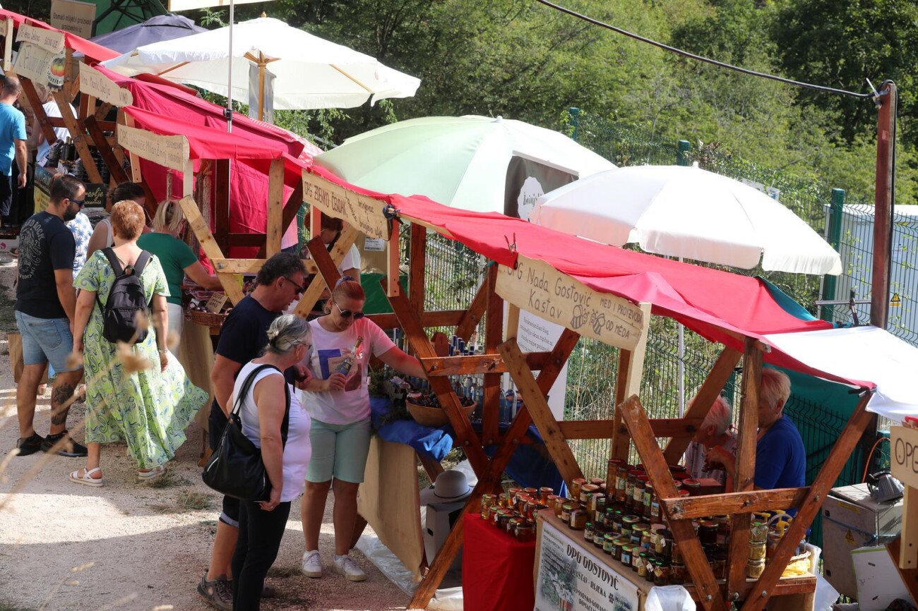 Učka: 16. Učkarski samanj u Parku prirode Učka Učka: 16. Učkarski samanj u Parku prirode Učka