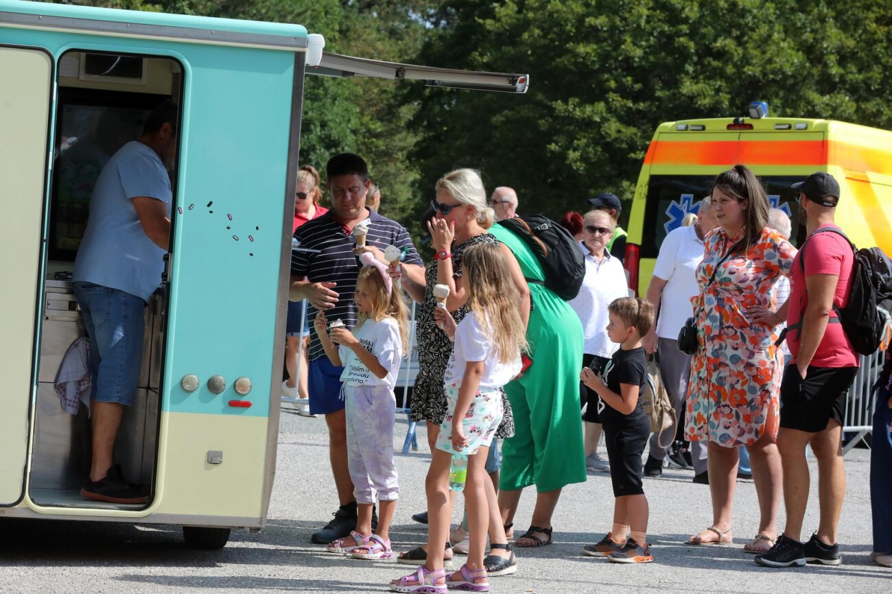 Učka: 16. Učkarski samanj u Parku prirode Učka Učka: 16. Učkarski samanj u Parku prirode Učka