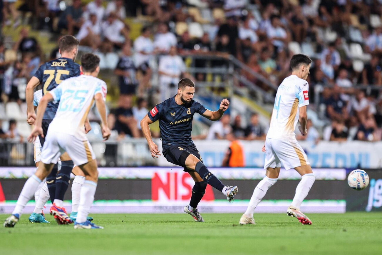 Rijeka i Dinamo sastali se u 5. kolu SuperSport HNL-a Rijeka i Dinamo sastali se u 5. kolu SuperSport HNL-a