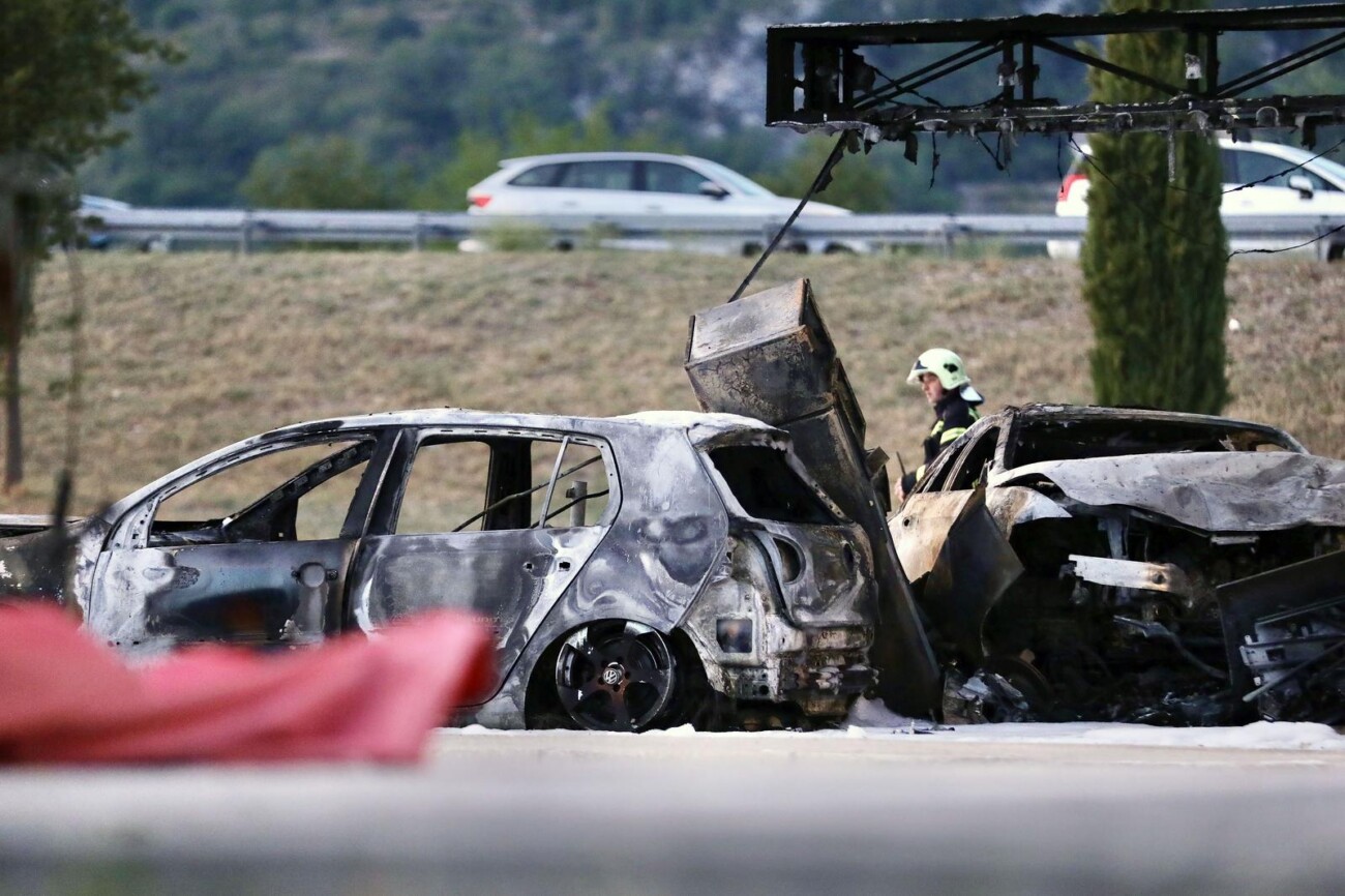 Strava na A1: Automobilom se zabio u benzinsku, jedna osoba poginula Strava na A1: Automobilom se zabio u benzinsku, jedna osoba poginula