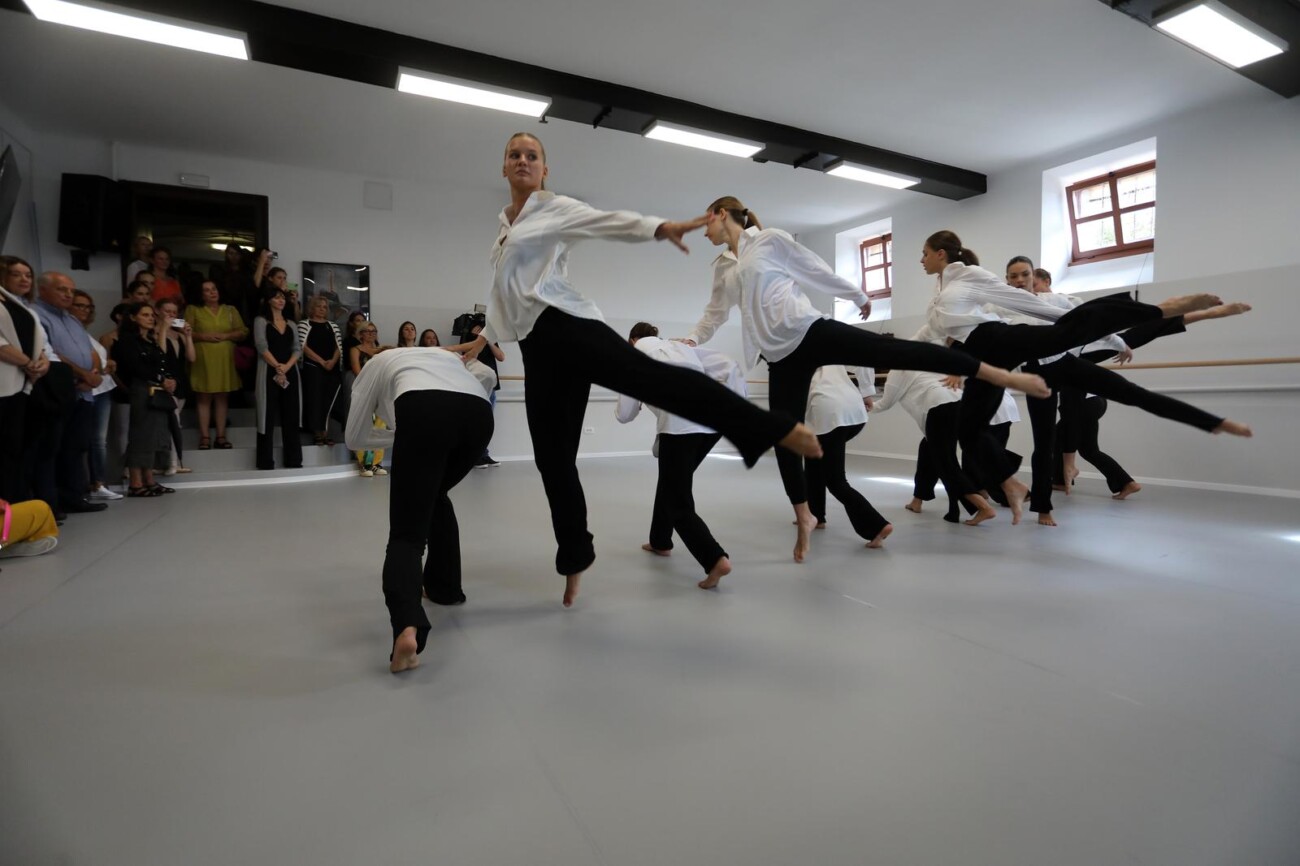 Rijeka: U Sua?koj gimnaziji predstavljen novi srednjokolski program Rijeka: U Sua?koj gimnaziji predstavljen novi srednjokolski program