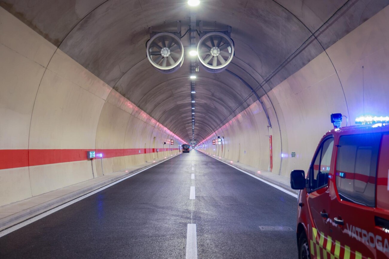 Obilazak dovršene nove cijevi Tunela Učka koja se danas pušta u promet Obilazak dovršene nove cijevi Tunela Učka koja se danas pušta u promet