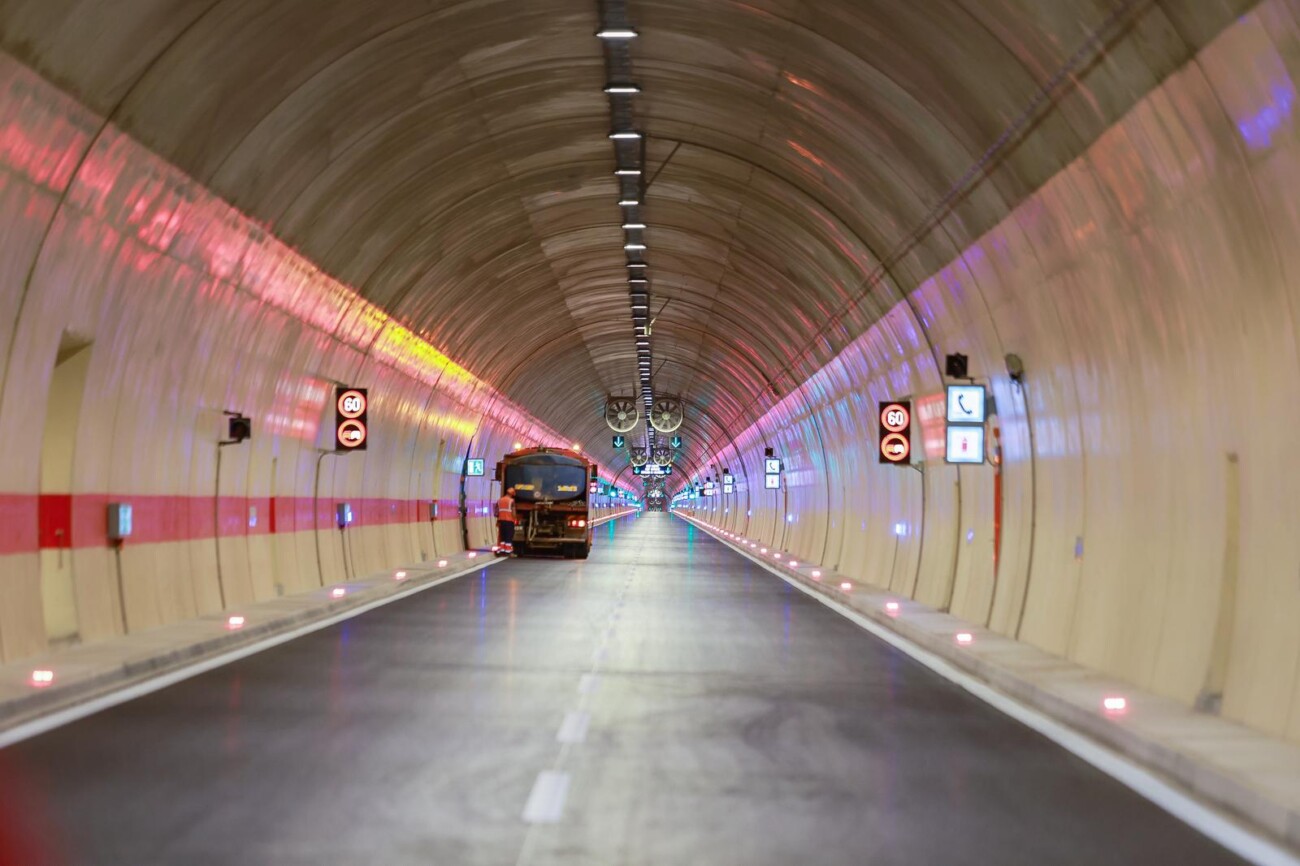 Obilazak dovršene nove cijevi Tunela Učka koja se danas pušta u promet Obilazak dovršene nove cijevi Tunela Učka koja se danas pušta u promet