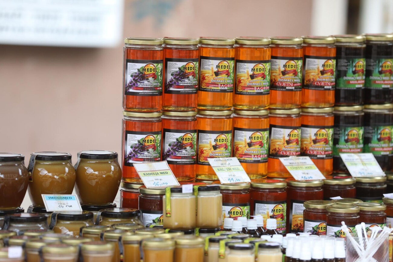 Rijeka: Sajam proizvoda braniteljskih zadruga Rijeka: Sajam proizvoda braniteljskih zadruga