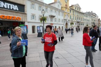 Rijeka: Dijelovi mjuzikla “Sunset Boulevard” izvedeni na Korzu