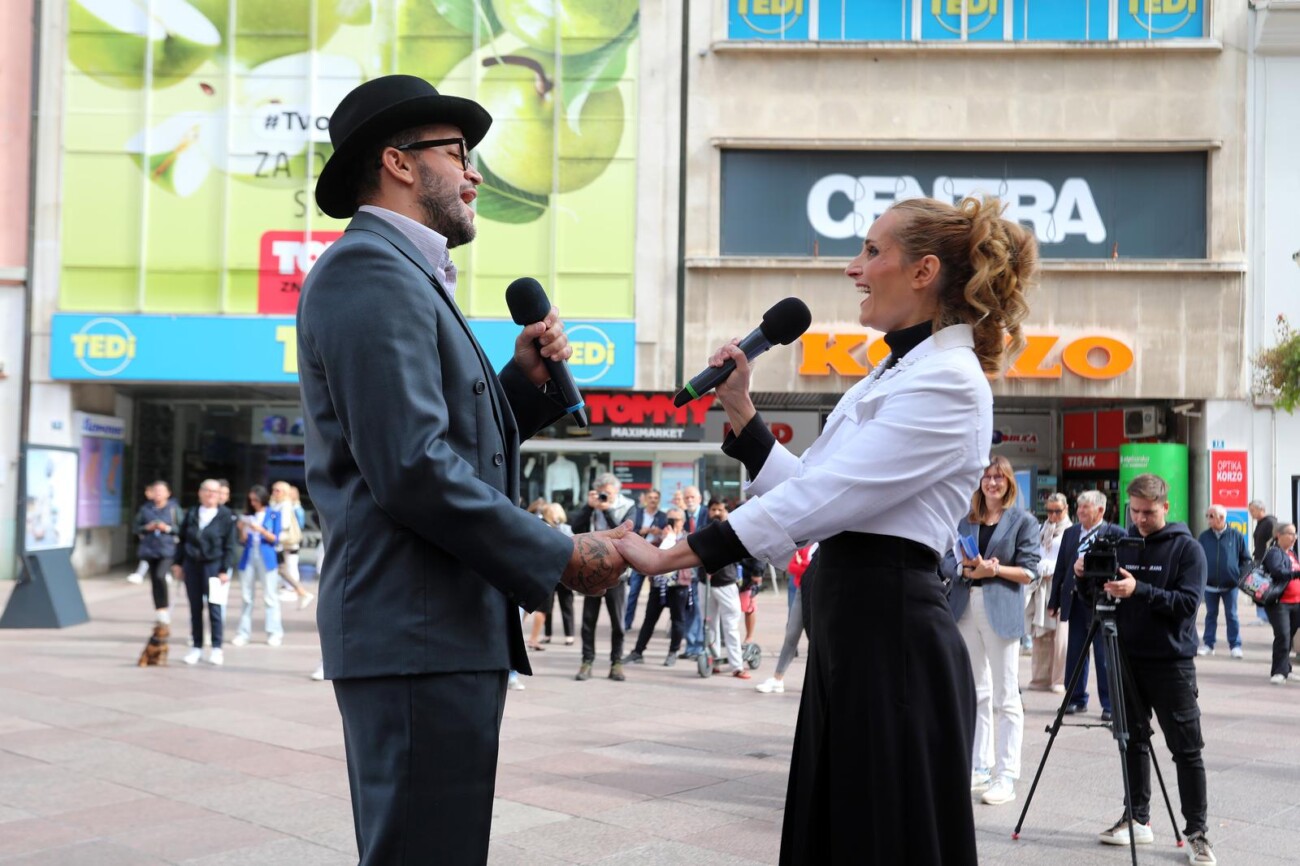 Rijeka: Dijelovi mjuzikla “Sunset Boulevard” izvedeni na Korzu Rijeka: Dijelovi mjuzikla “Sunset Boulevard” izvedeni na Korzu