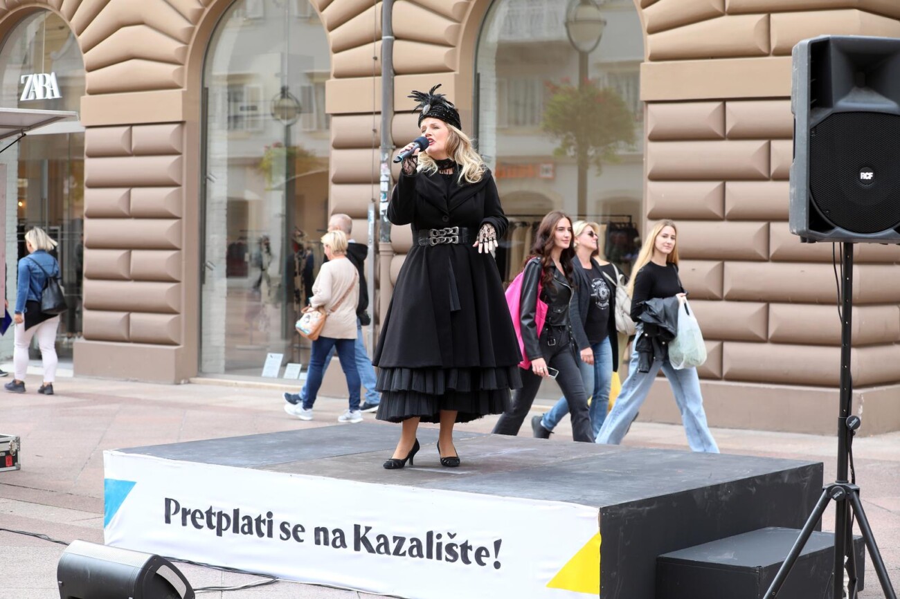 Rijeka: Dijelovi mjuzikla “Sunset Boulevard” izvedeni na Korzu Rijeka: Dijelovi mjuzikla “Sunset Boulevard” izvedeni na Korzu