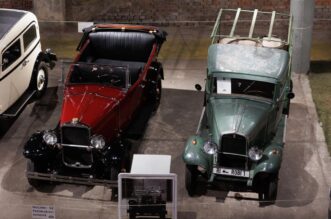 Rijeka: Izložba oldtimer automobila u Exportdrvu