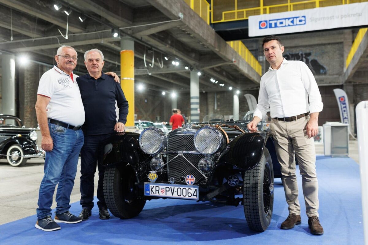 Rijeka: Izložba oldtimer automobila u Exportdrvu