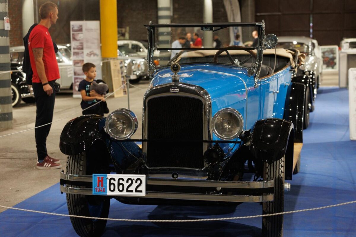 Rijeka: Izložba oldtimer automobila u Exportdrvu