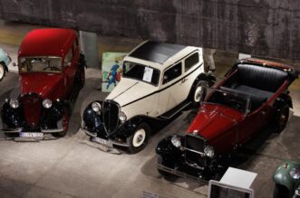 Rijeka: Izložba oldtimer automobila u Exportdrvu