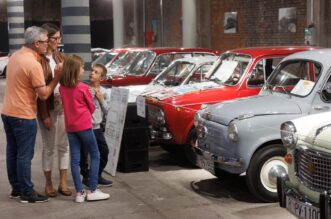 Rijeka: Izložba oldtimer automobila u Exportdrvu