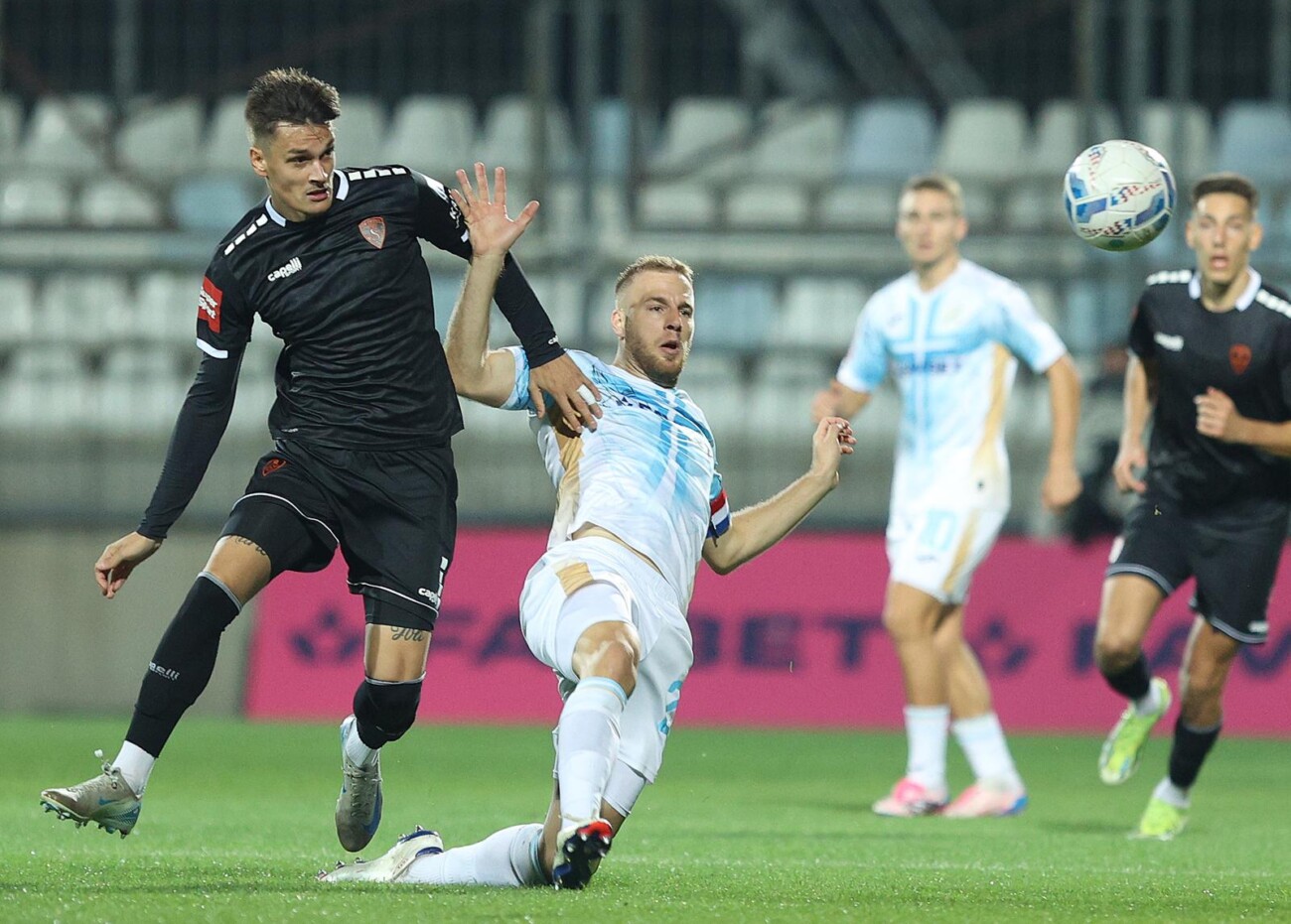 Rijeka: HNK Rijeka i HNK ibenik sastali se u 7. kolu Prve HNL Rijeka: HNK Rijeka i HNK ibenik sastali se u 7. kolu Prve HNL