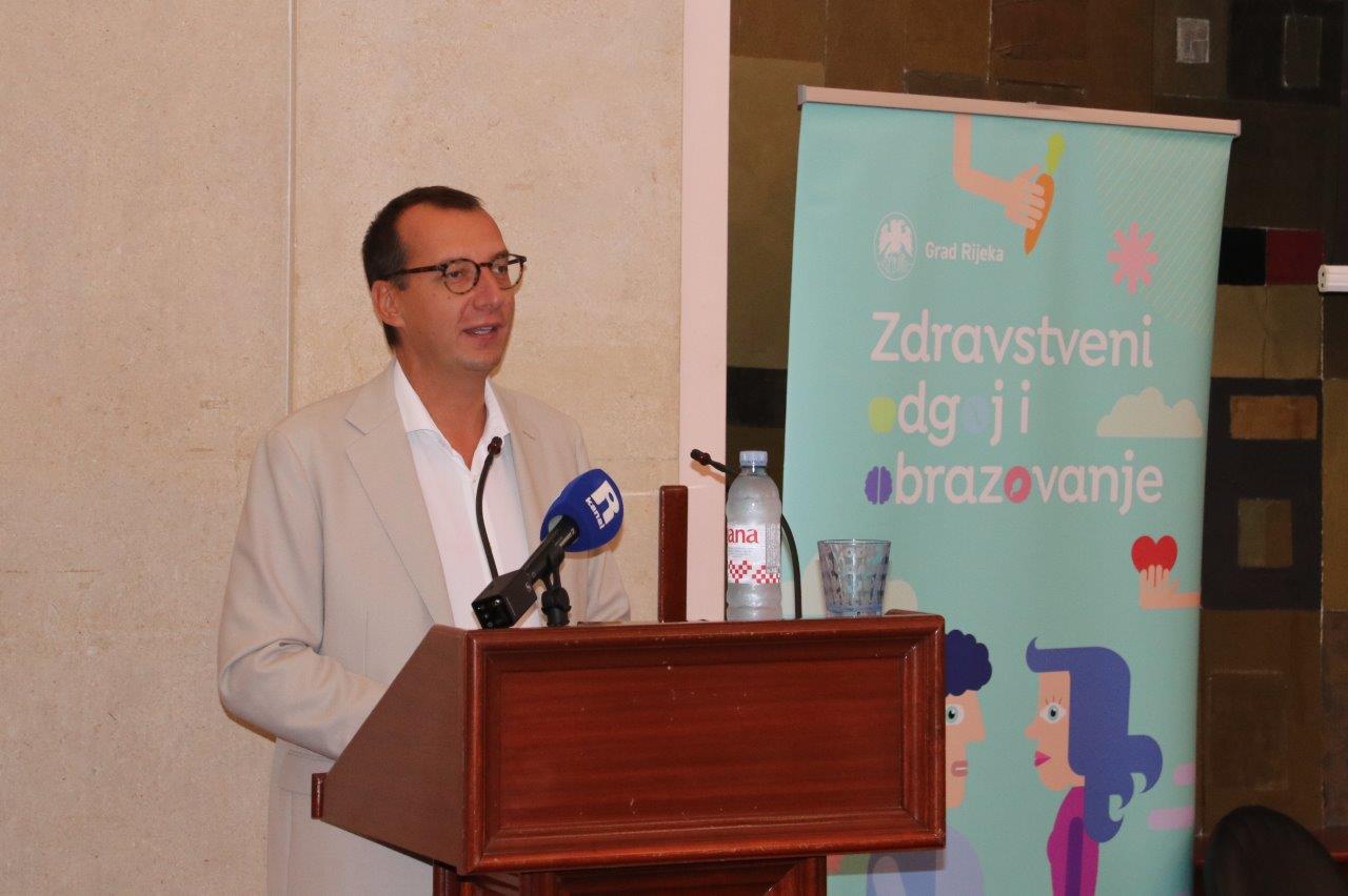 Predstavljanje-priručnika-Zdravstvenog-odgoja-i-obrazovanja-3 Predstavljanje-priručnika-Zdravstvenog-odgoja-i-obrazovanja-3