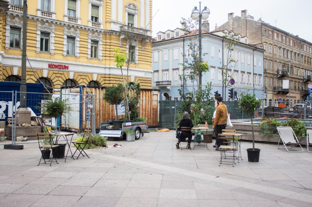 Šumarak-koji-putuje-po-lokacijama-u-centru-grada-3 Šumarak-koji-putuje-po-lokacijama-u-centru-grada-3