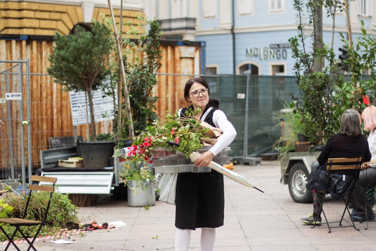 Šumarak-koji-putuje-po-lokacijama-u-centru-grada-5 Šumarak-koji-putuje-po-lokacijama-u-centru-grada-5