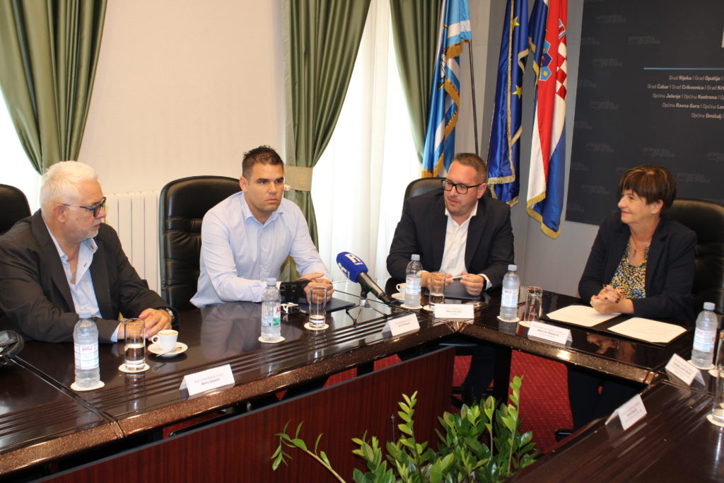 Ugovor-luka-Jadranovo3-1-1024×683 Ugovor-luka-Jadranovo3-1-1024×683