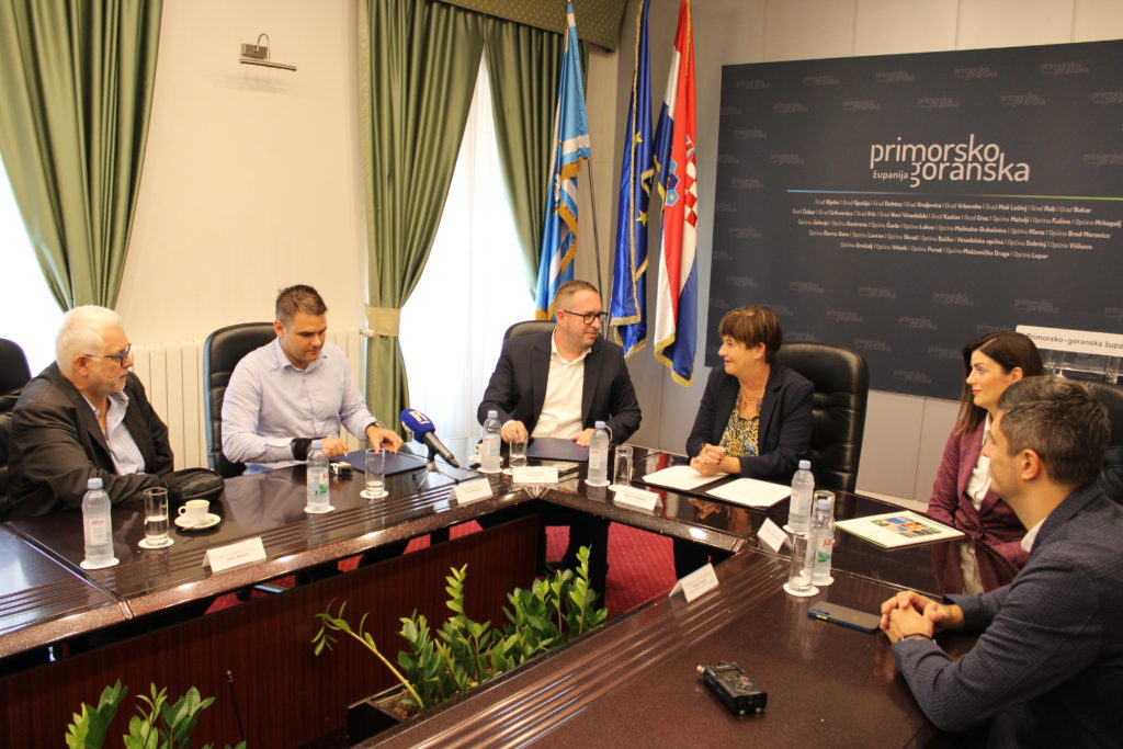 Ugovor-luka-Jadranovo5-1-1024×683 Ugovor-luka-Jadranovo5-1-1024×683