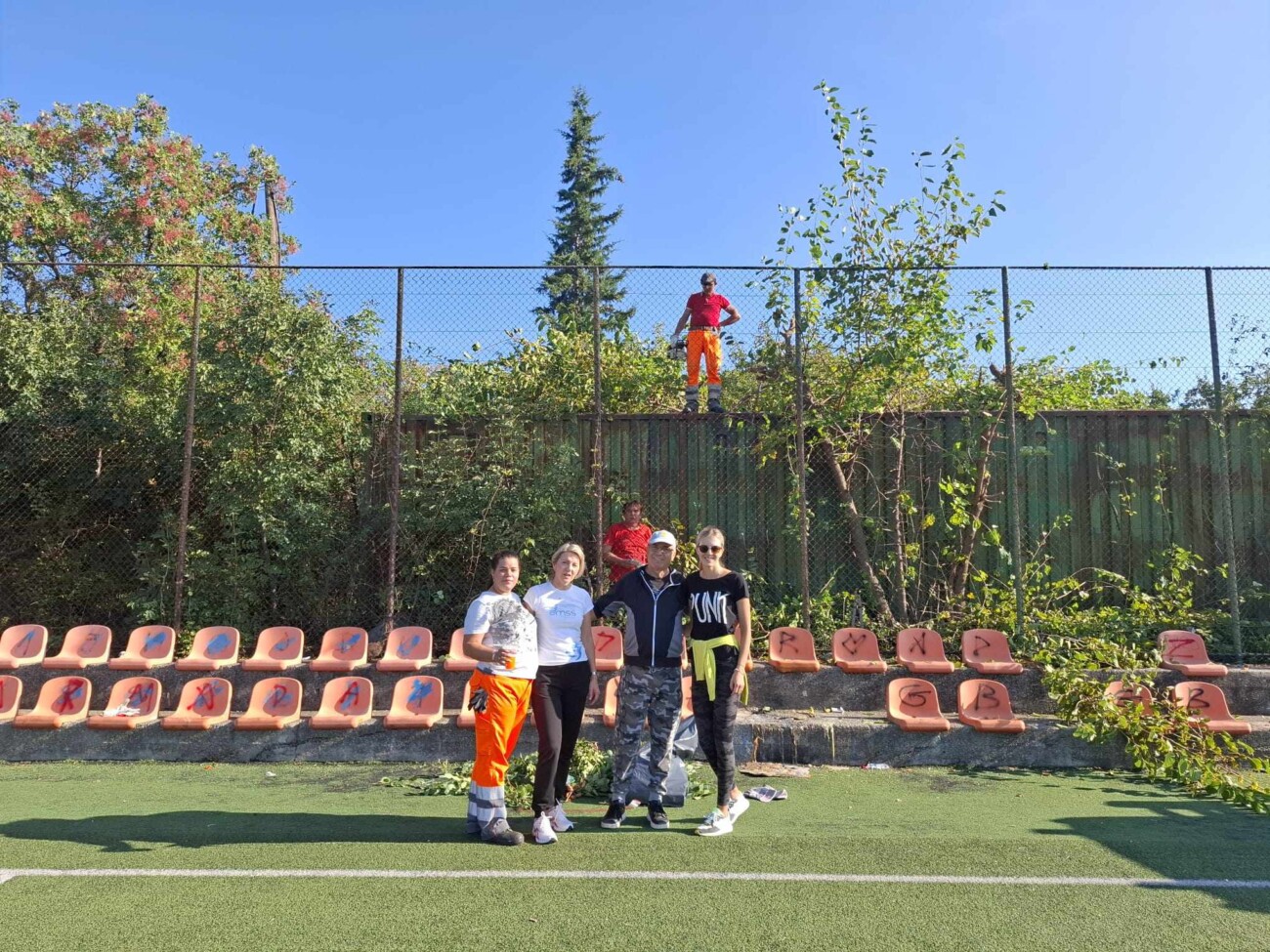 Uređenje-i-čišćenje-nogometnog-igrališta Uređenje-i-čišćenje-nogometnog-igrališta