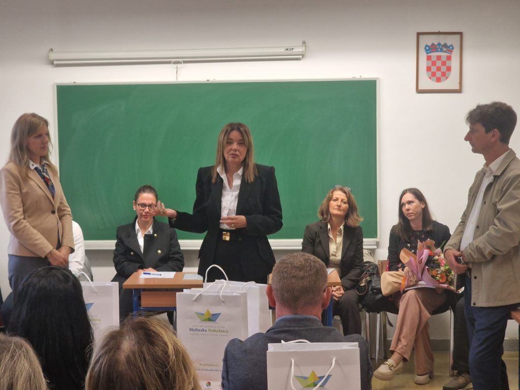 IMG-1fecf3fa7b44c0ff44731ea153e45c5c-V-1024×768 IMG-1fecf3fa7b44c0ff44731ea153e45c5c-V-1024×768