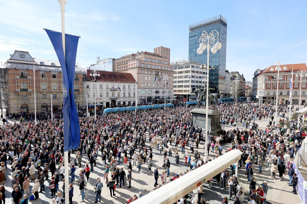 Zagreb: Na Trgu bana Jelacica prosvjedovali umirovljenici