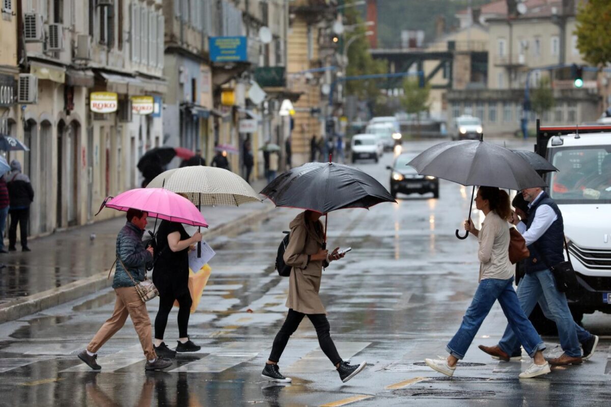 Rijeka: Kišni dan u centru grada