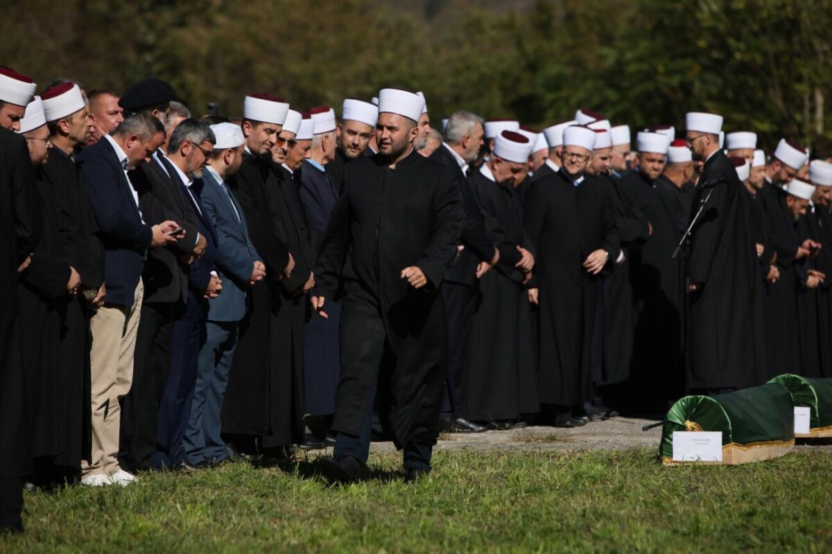 Zajednička dženaza za žrtve poplava u Jablanici