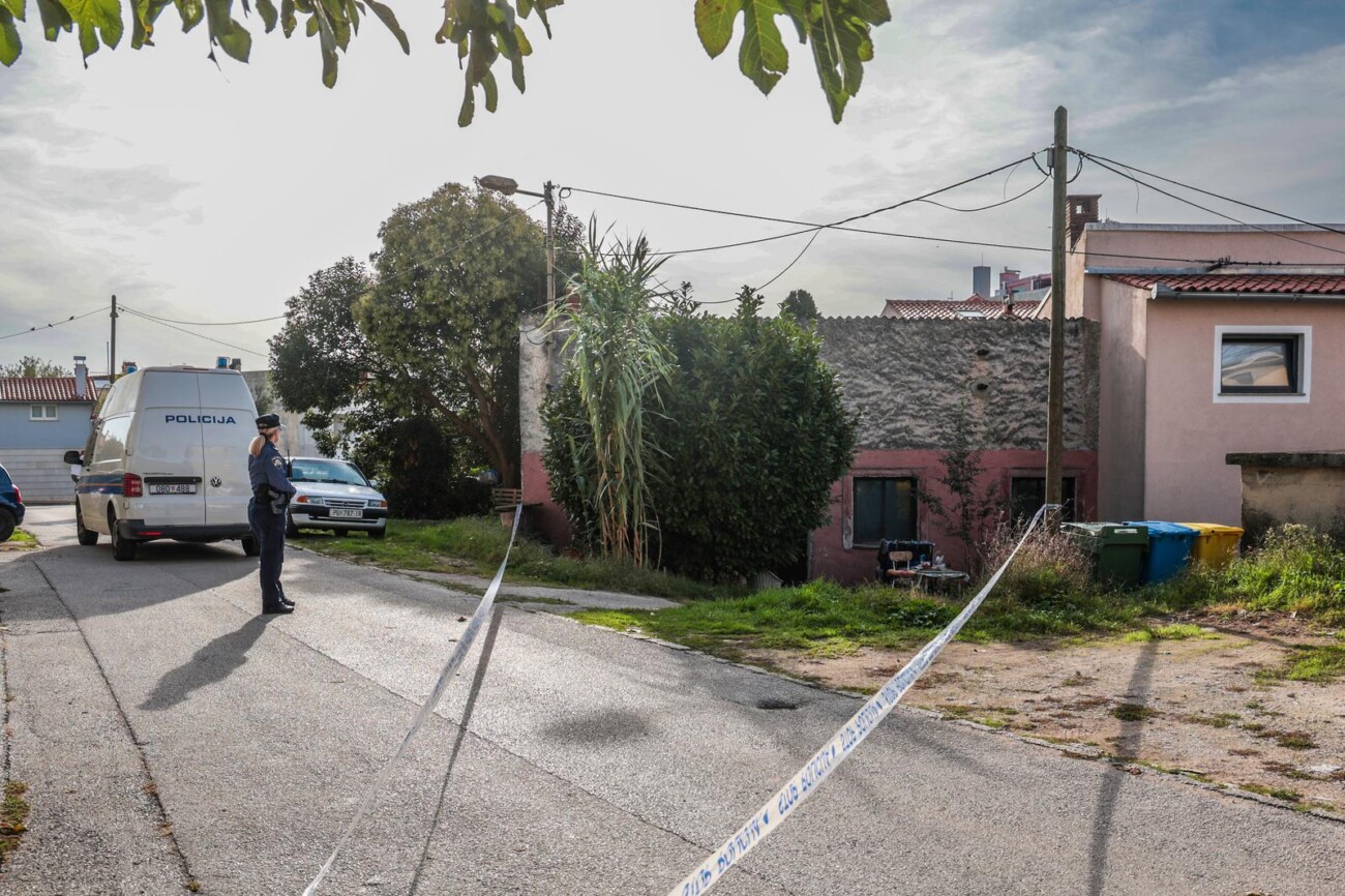 U stanu u Puli pronađen mrtav muškarac, sumnja se na ubojstvo U stanu u Puli pronađen mrtav muškarac, sumnja se na ubojstvo