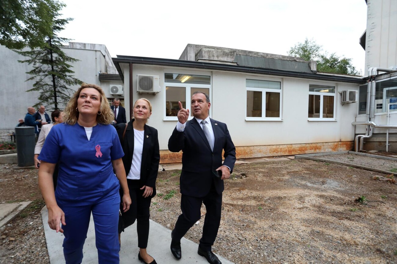 Rijeka: Ministar Beroš na puštanju u rad linearnog akceleratora u KBC-u Rijeka Rijeka: Ministar Beroš na puštanju u rad linearnog akceleratora u KBC-u Rijeka