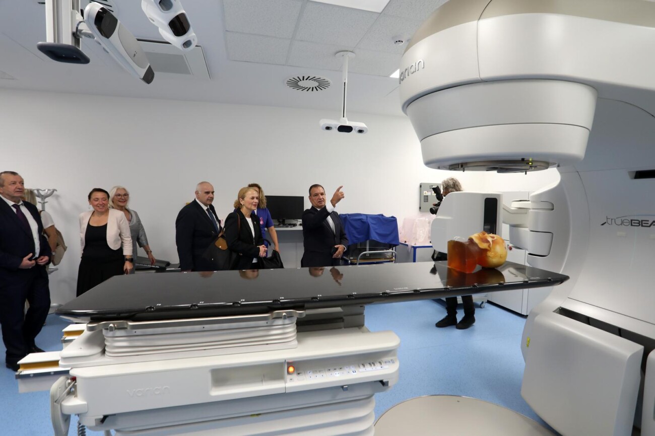 Rijeka: Ministar Beroš na puštanju u rad linearnog akceleratora u KBC-u Rijeka Rijeka: Ministar Beroš na puštanju u rad linearnog akceleratora u KBC-u Rijeka