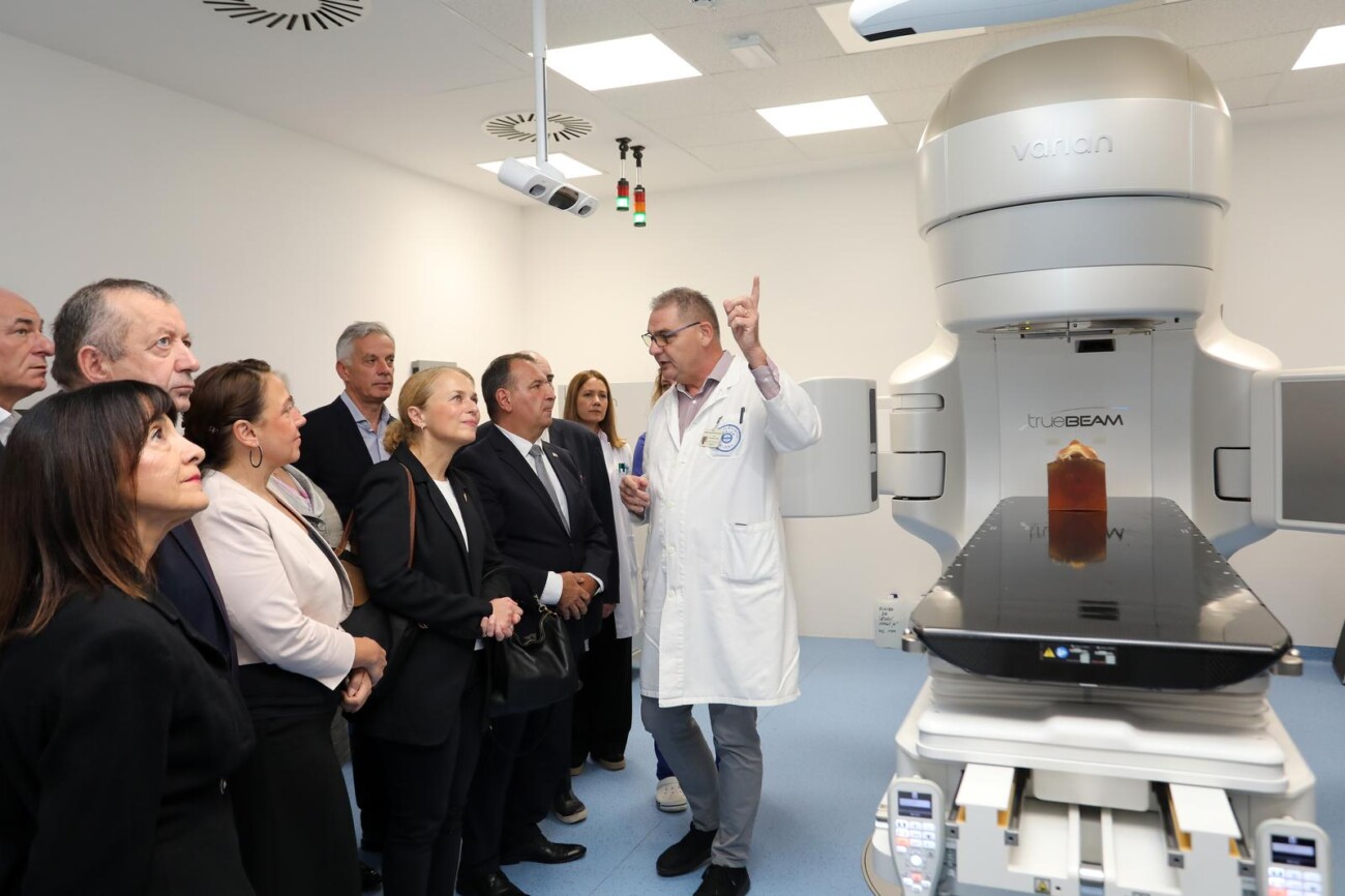 Rijeka: Ministar Beroš na puštanju u rad linearnog akceleratora u KBC-u Rijeka Rijeka: Ministar Beroš na puštanju u rad linearnog akceleratora u KBC-u Rijeka