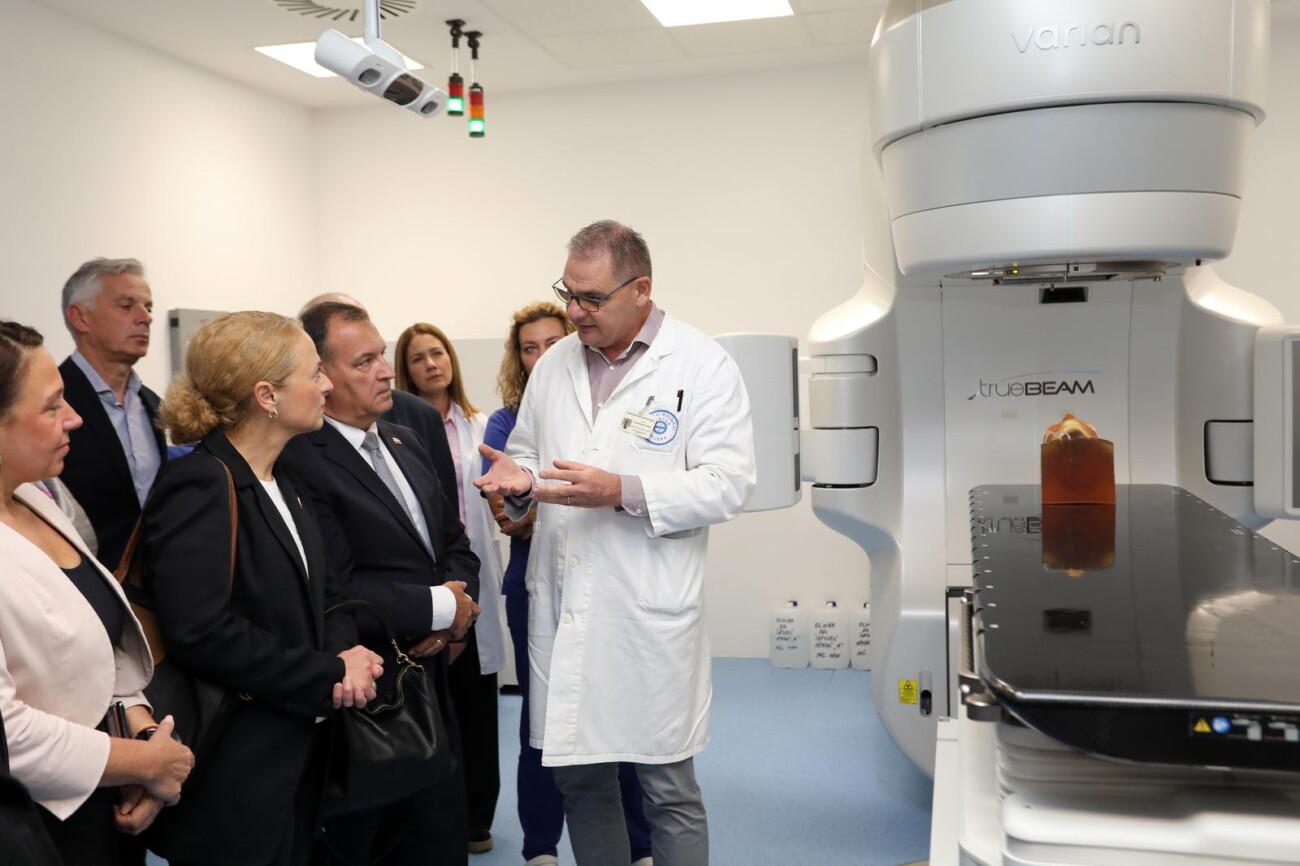 Rijeka: Ministar Bero na putanju u rad linearnog akceleratora u KBC-u Rijeka Rijeka: Ministar Bero na putanju u rad linearnog akceleratora u KBC-u Rijeka
