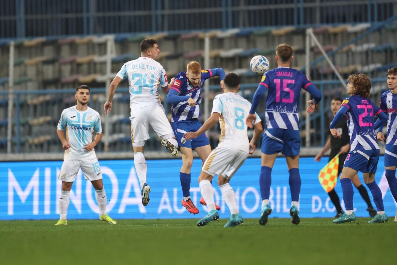 Lokomotiva i Rijeka sastali se u 10. kolu SuperSport HNL-a Lokomotiva i Rijeka sastali se u 10. kolu SuperSport HNL-a