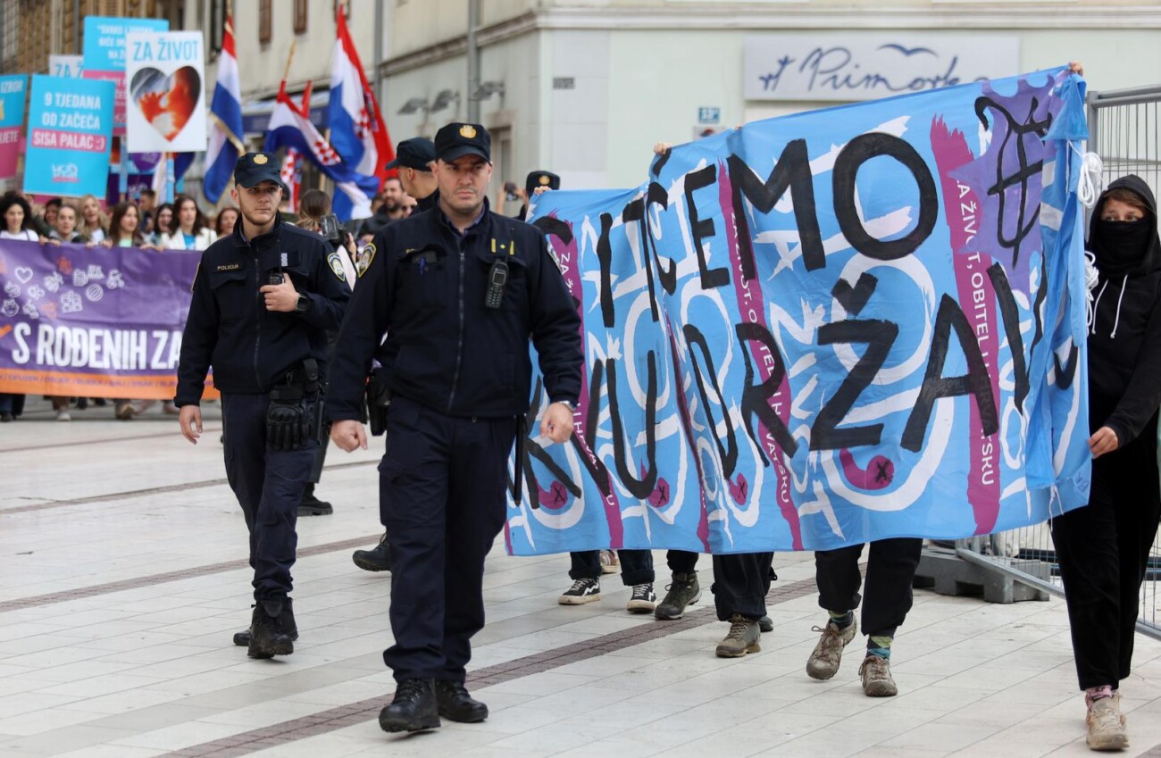 Rijeka: Odran Hod za ivot, pratili ih prosvjednici Rijeka: Odran Hod za ivot, pratili ih prosvjednici