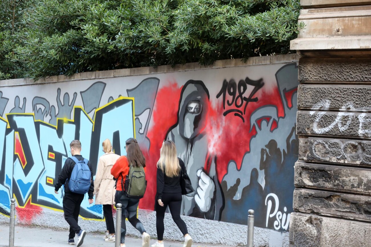 Rijeka: Novi mural Armade na zidu u ulici Pomerio Rijeka: Novi mural Armade na zidu u ulici Pomerio